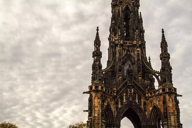 Visit to the Scott Monument during the Free New Town Tour